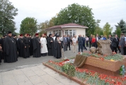 Возведение и освящение креста на месте будущего храма_5