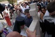 Возведение и освящение креста на месте будущего храма_8